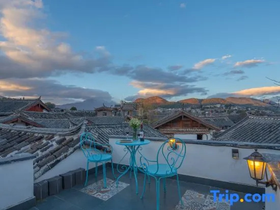 Lijiang see and not see inn