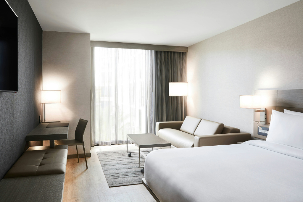 AC Hotel by Marriott Tampa Airport
