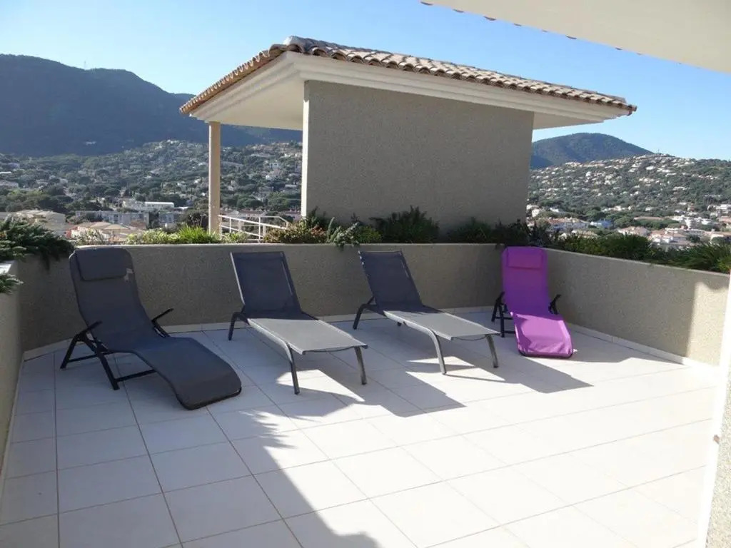 Appartement Cavalaire-sur-Mer, 3 pièces, 6 personnes - FR-1-100-226