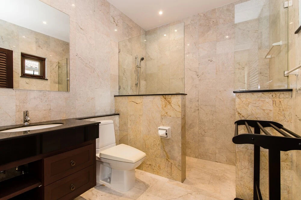 Luxury 5 Bedroom Villa in Beautiful Banyan Resort