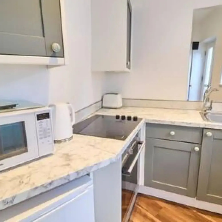 Host & Stay - St Radigunds House