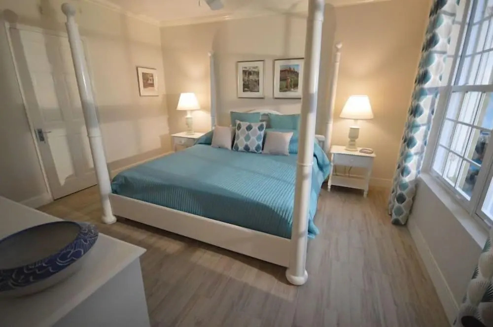 Coconuts Seafront 2BR, Ocho Rios