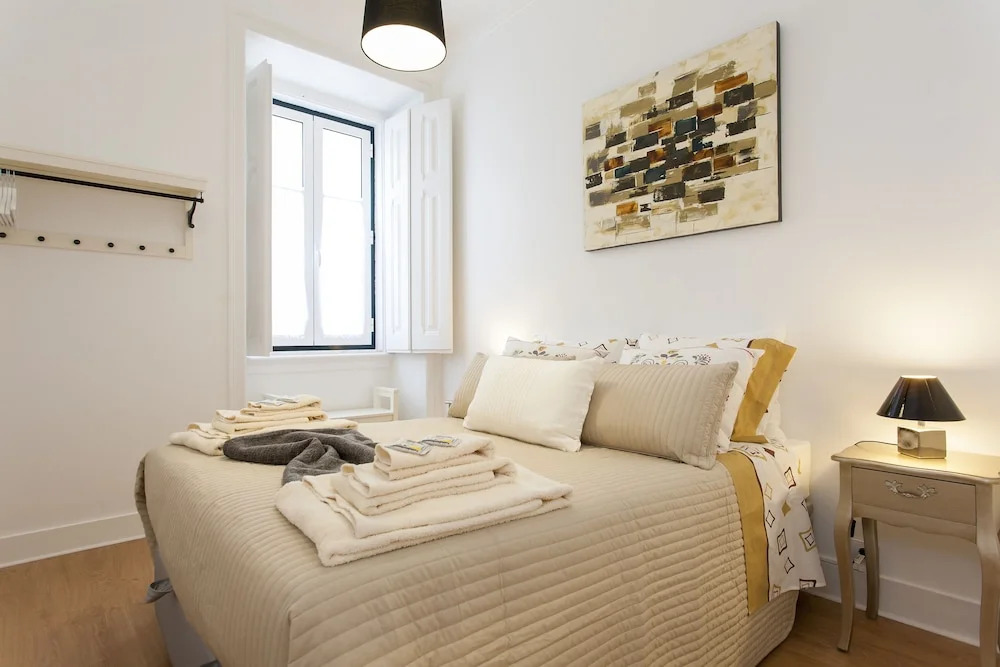 ALTIDO Homely 2BR flat in Alfama, 3 mins from Lisbon Army Museum