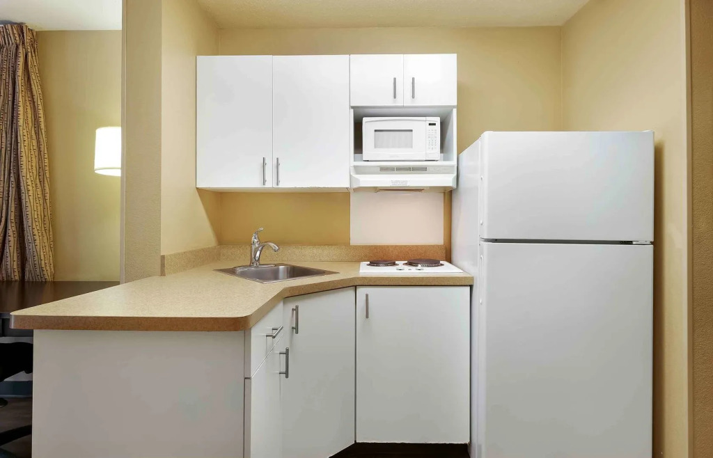 Sonesta Simply Suites Lansing