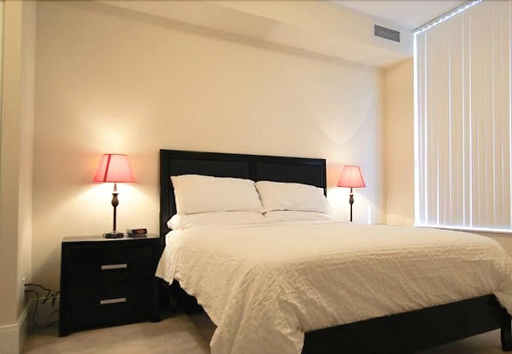Red Maple Suites Mississauga