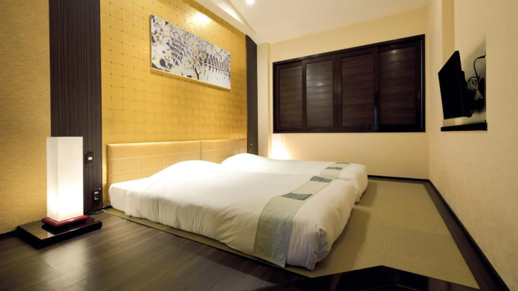 THE NEST ISHIGAKI