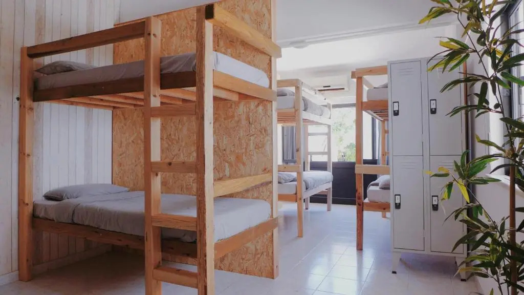 Bura Surfhouse - Hostel
