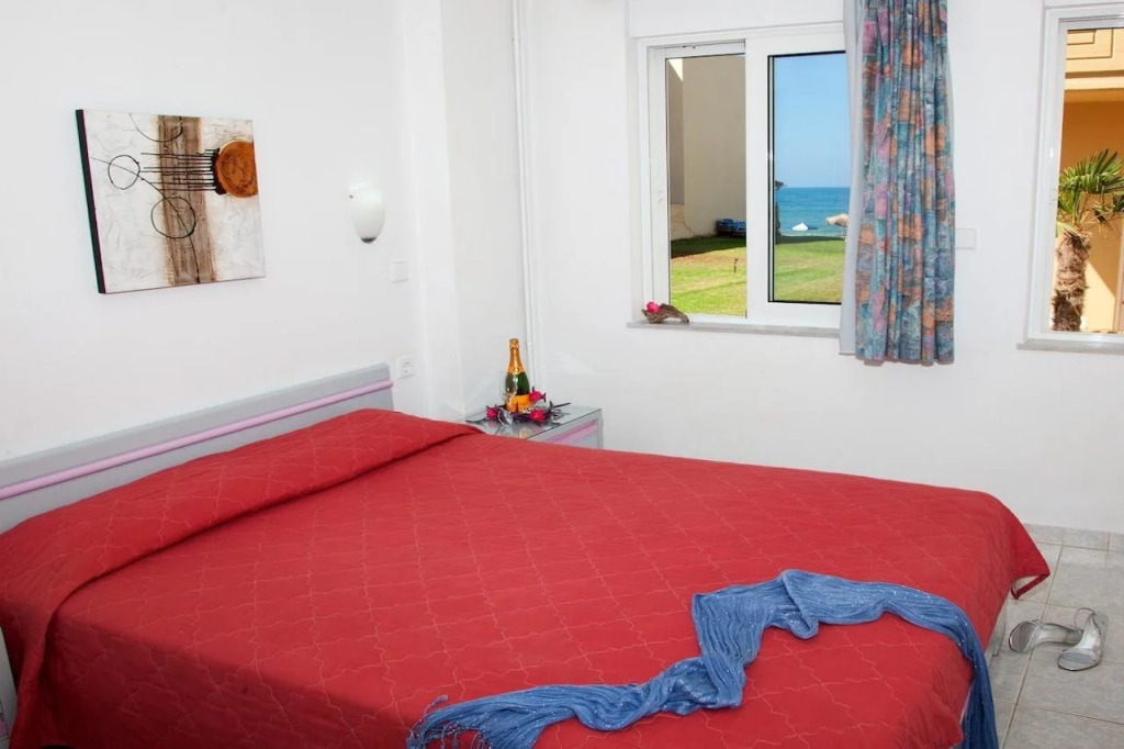 Ermis Suites