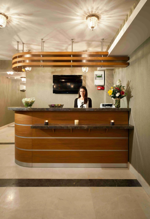 Gravis Suites