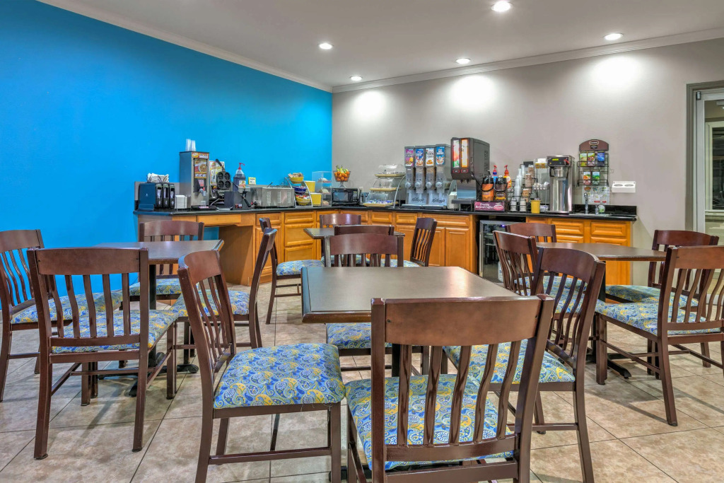 Days Inn & Suites by Wyndham Cabot