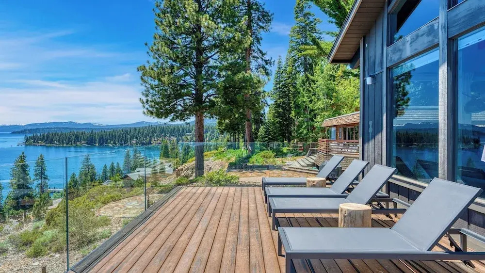 Lakeview by Avantstay Private Waterfront Cabin on Lake Tahoe w/ Hot Tub & Views