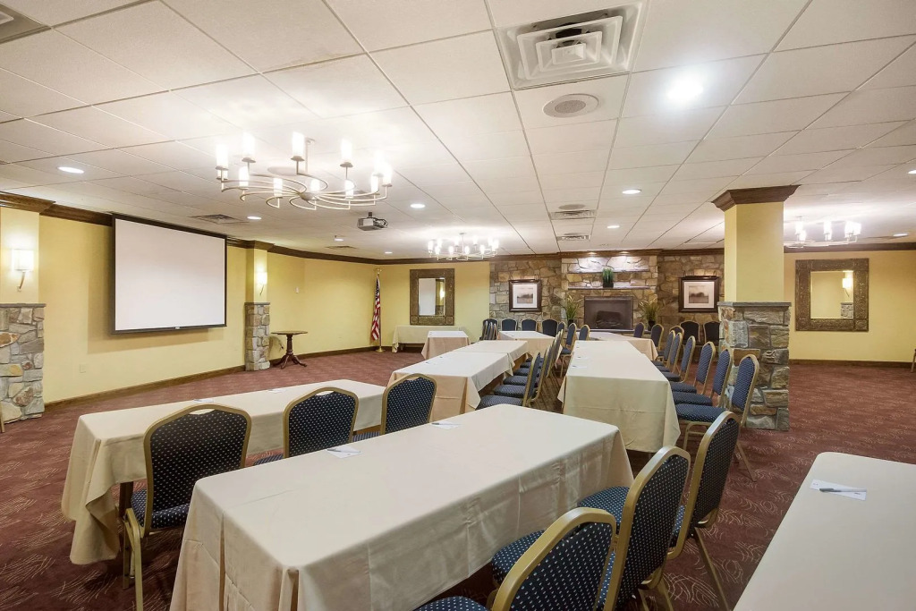 Chester Hotel and Conference Center