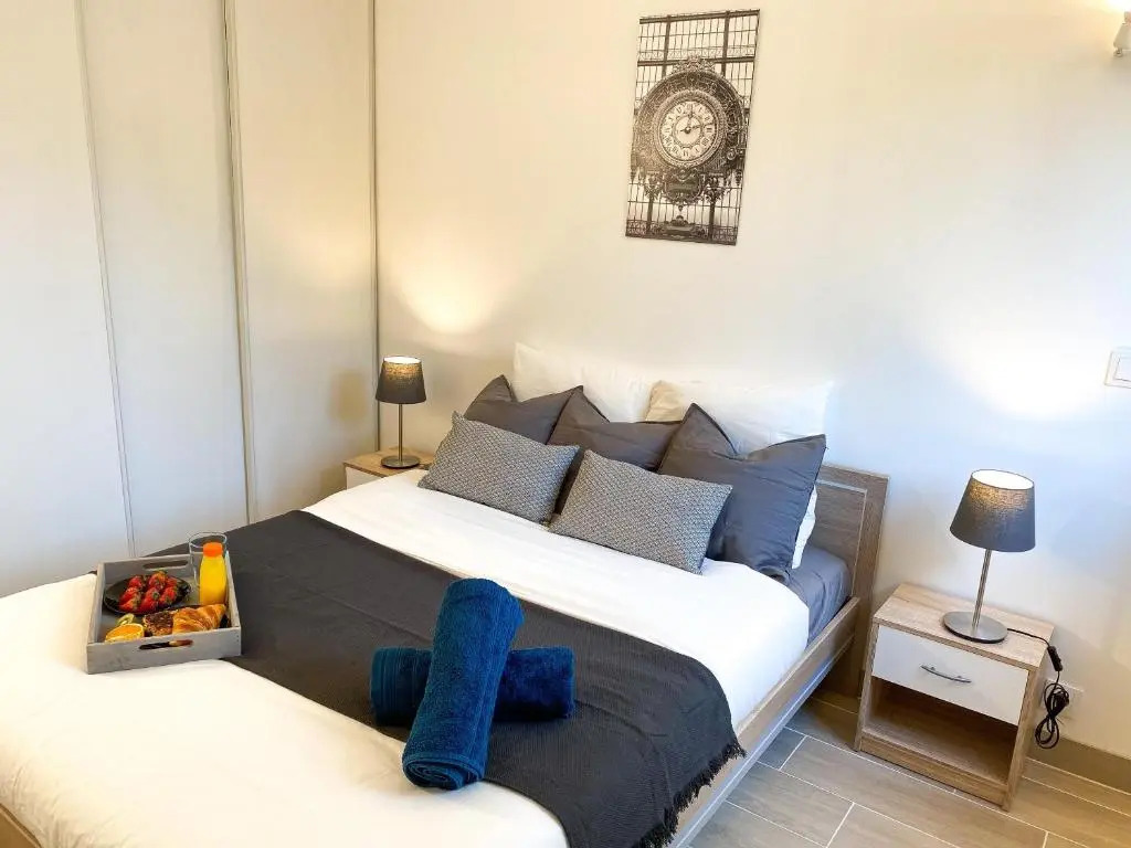 Luxueux Appartement Evry Centre - Parking - RER à 10 min