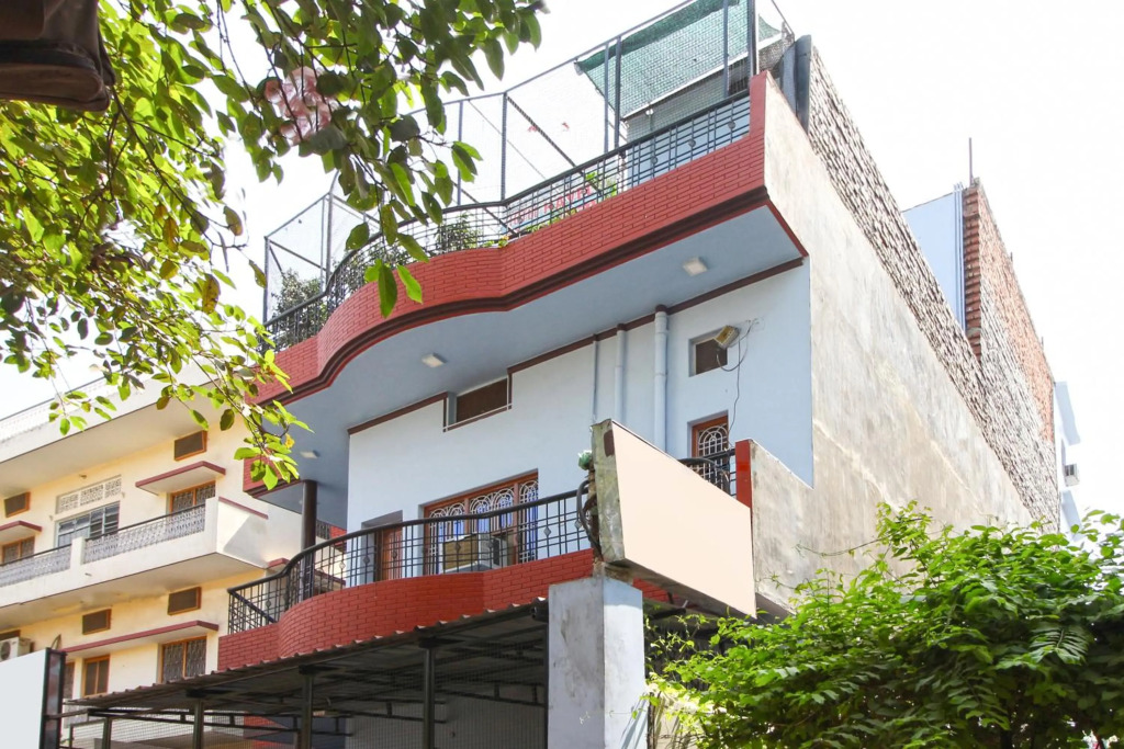 Super OYO 9928 Hotel Haveli Inn1