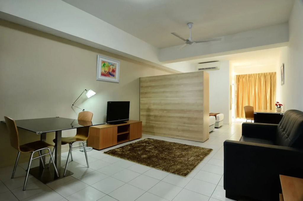 One-Stop Residence & Hotel