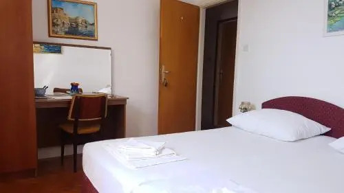 Rooms Vjera