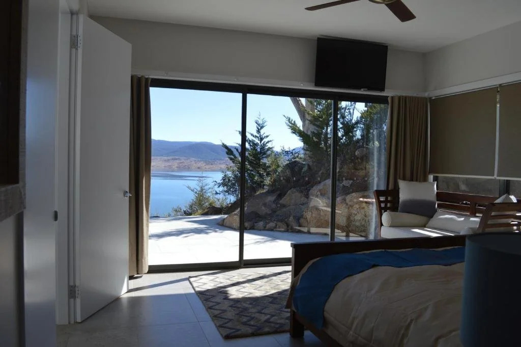 Willow Bay Lodge