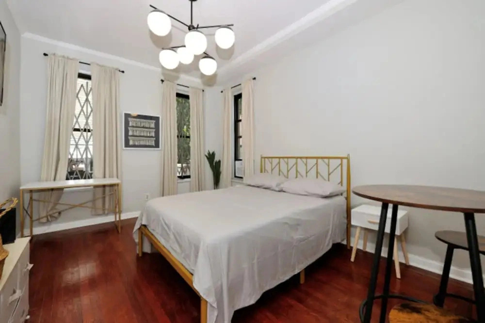 Cozy Studio Near Central Park