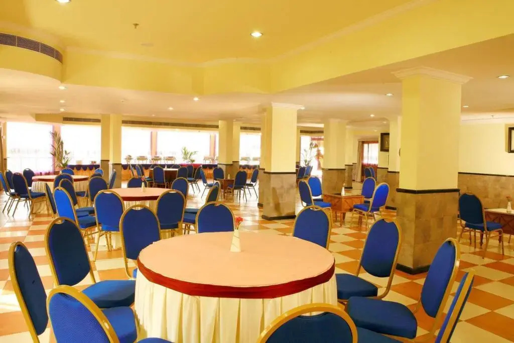 Regant Lake Palace Hotel