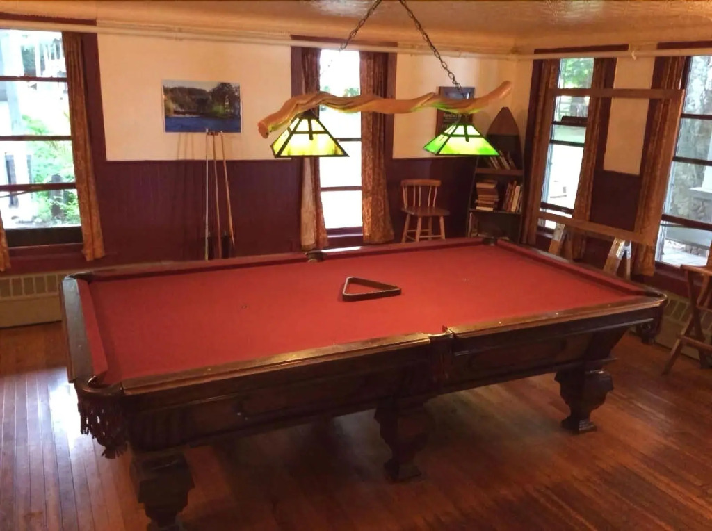 The Woods Inn
