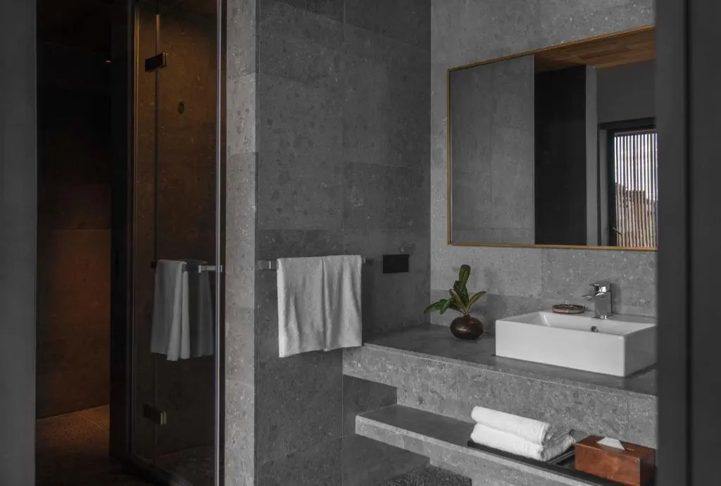 Yakamoz Erhai Hotel