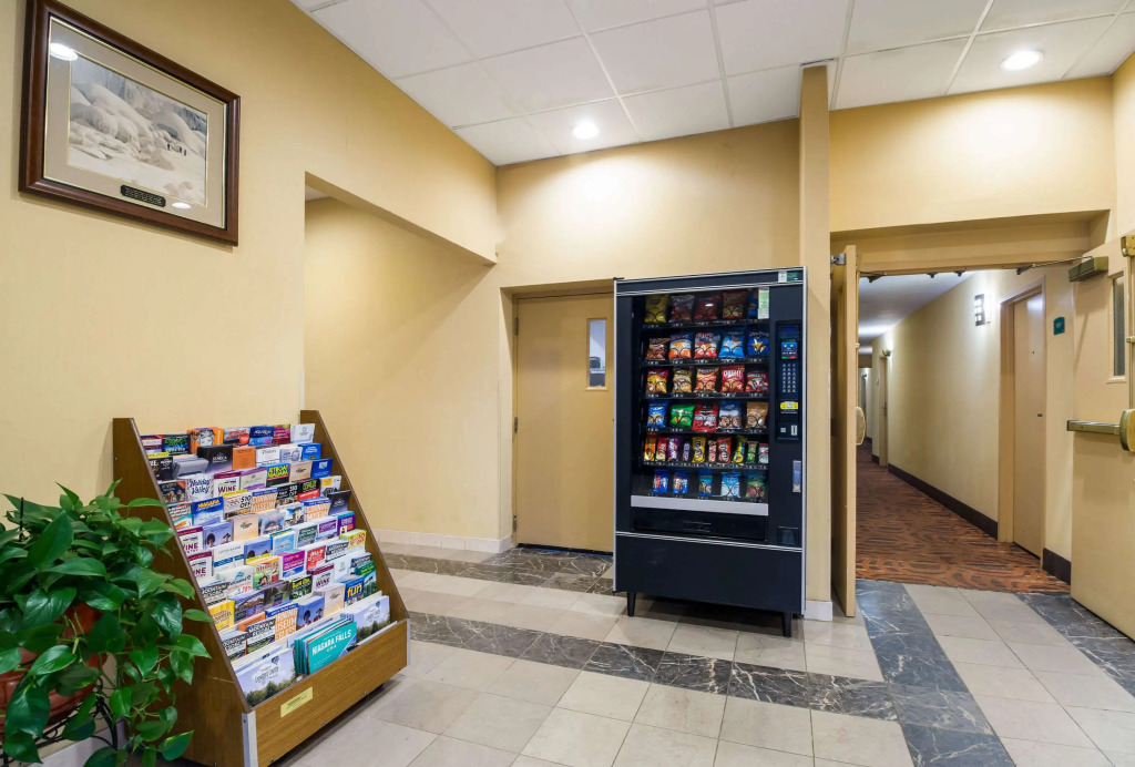 Suburban Studios Buffalo Airport
