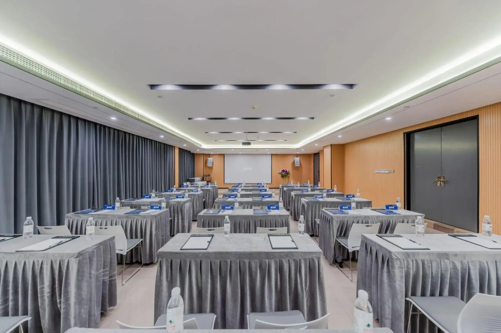 Home Inn West Lake Wushan Plaza Hefang Street