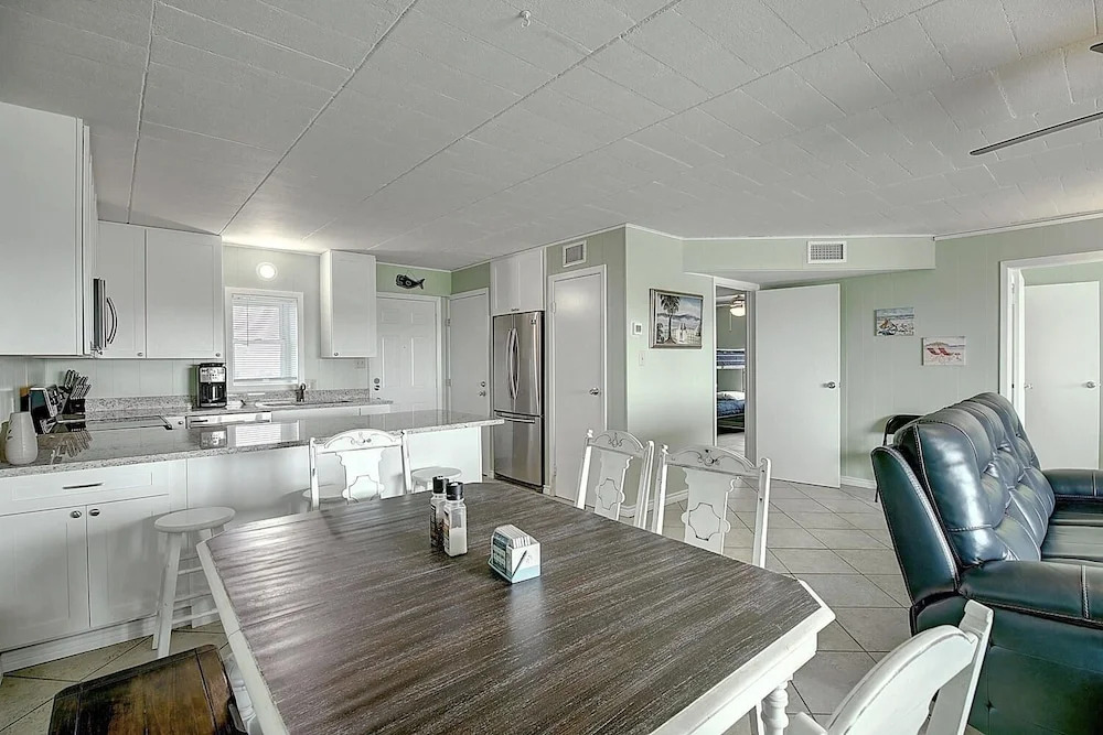 Island 109 3 Bedroom Condo