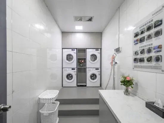 Homeinn Selected Hotel (Shanghai Luheng Road Subway Station)