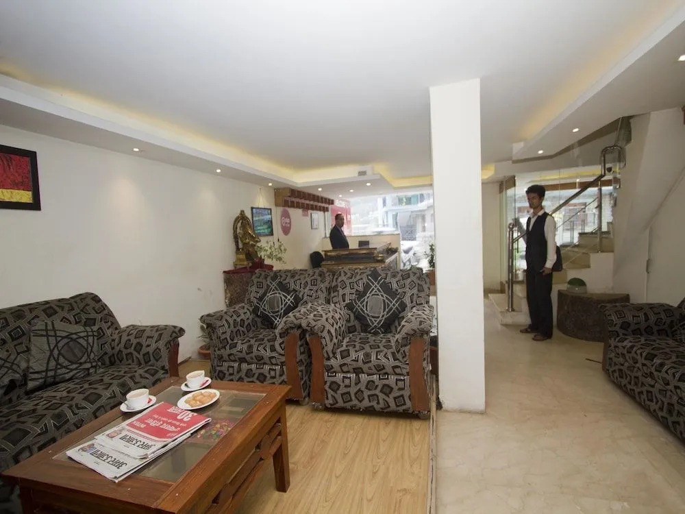 OYO 1619 Hotel Swiss Wood