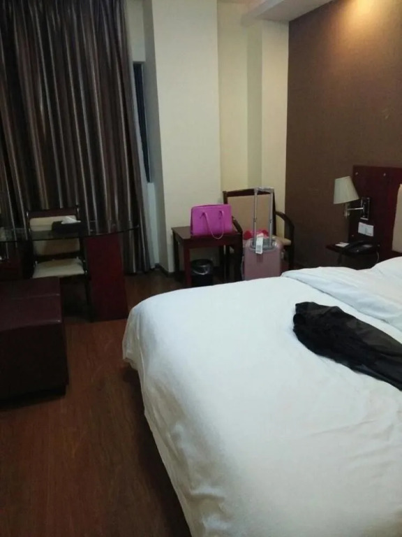Kaiyi Hotel