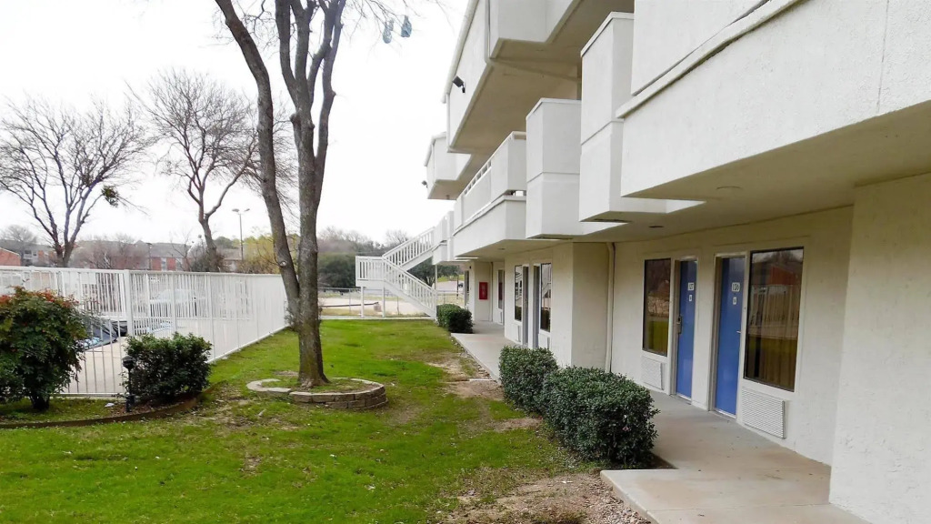 Motel 6-Irving, TX - Irving DFW Airport East
