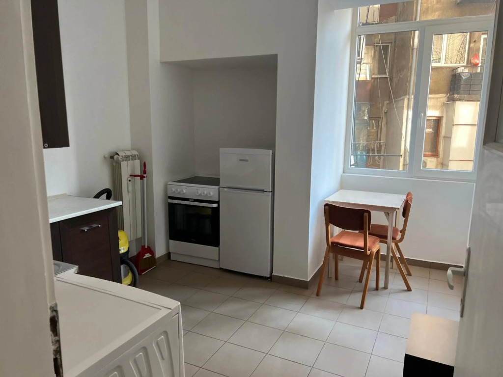 Apartment August 11