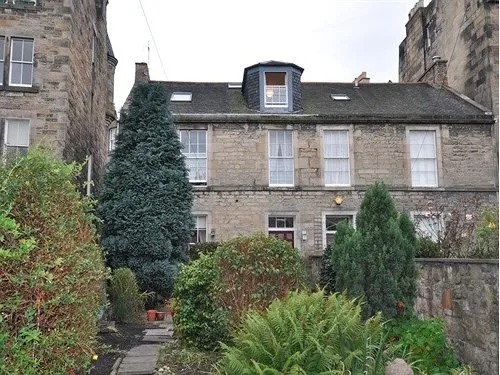 19 Meadow Place Guesthouse