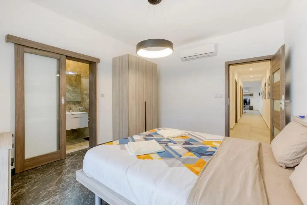 Stunning Apartment With Pool-hosted by Sweetstay