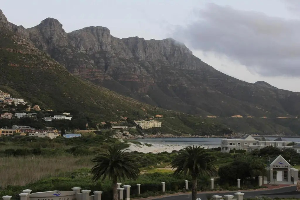 Holiday Apartment and Work Remotely, 2min from the Beach, Hout Bay