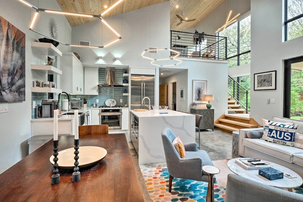 Stunning Austin Retreat w/ Pool, 5 Mi to Downtown!