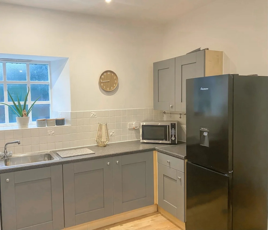 4c Gaia Lane