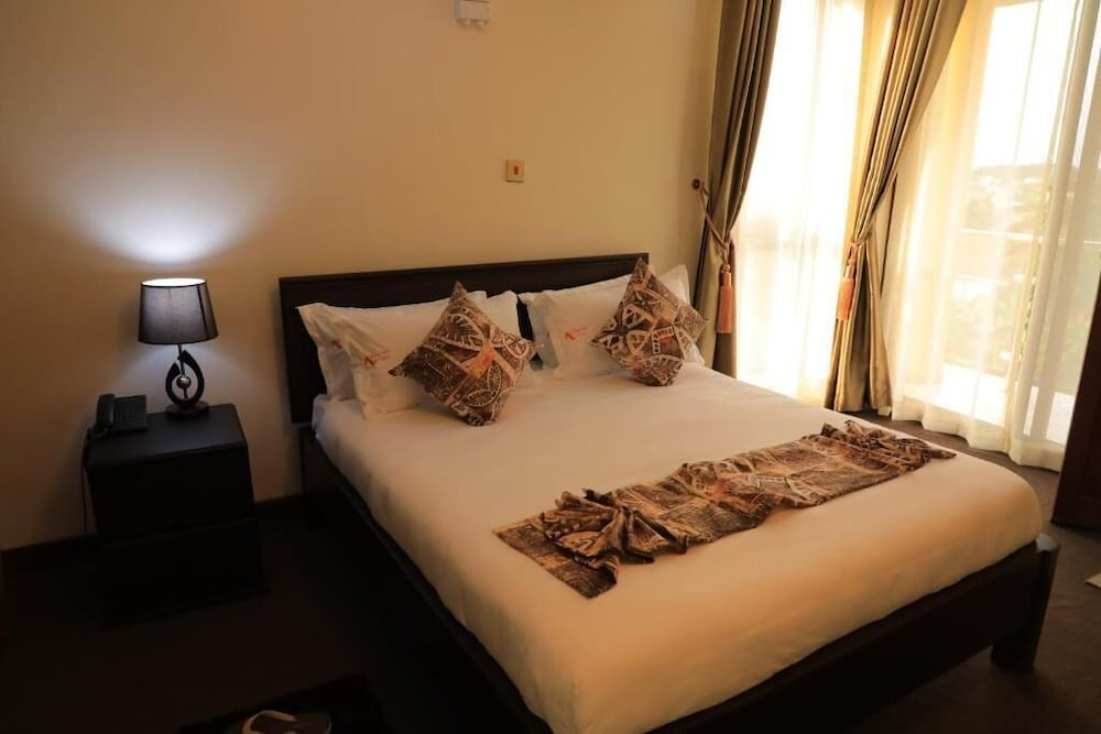 Precious villas hotel