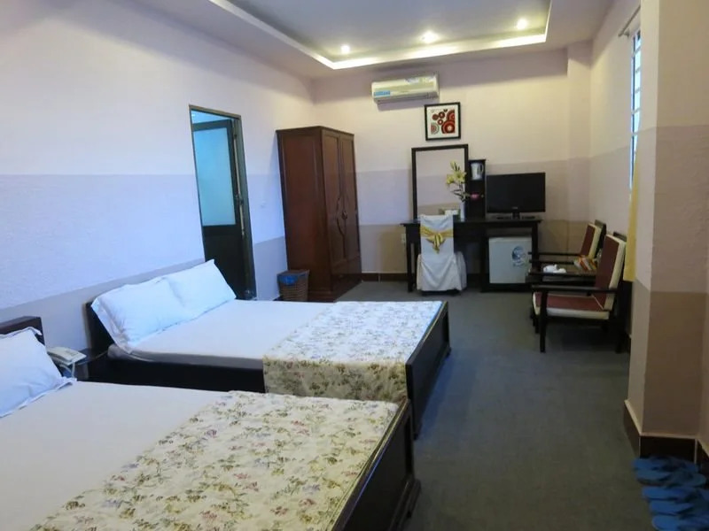 DONA Hotel