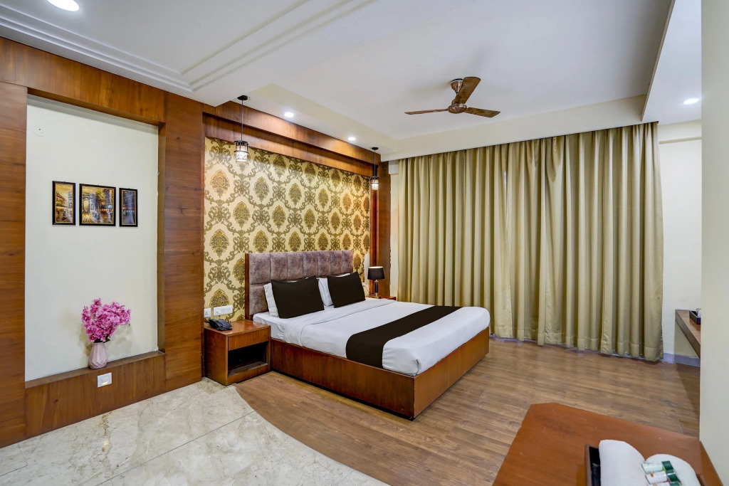 Townhouse Oak Sector 47 Near Medanta
