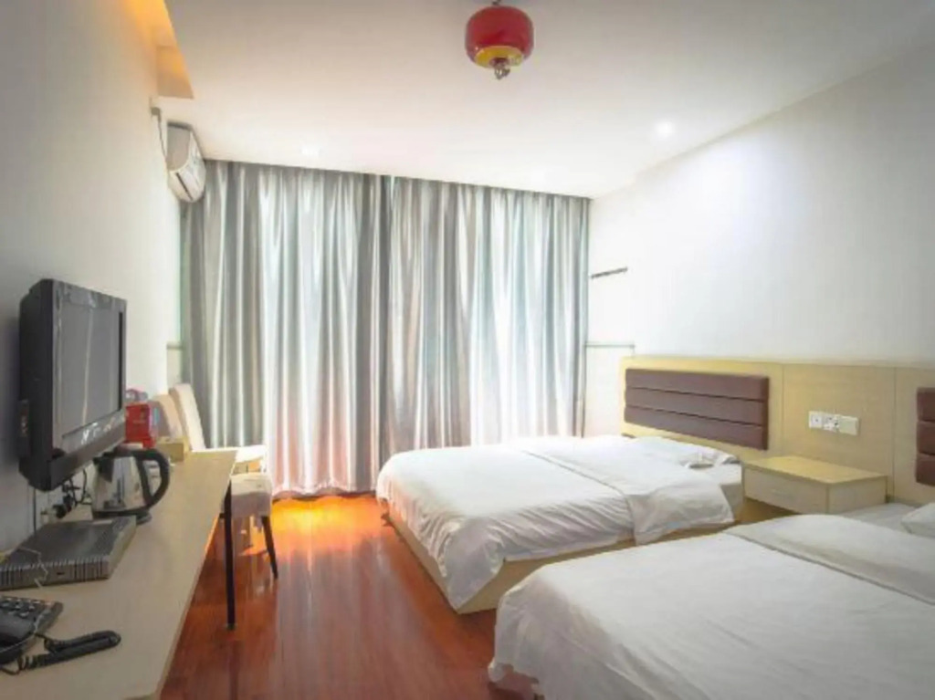 Hongqi Hostel
