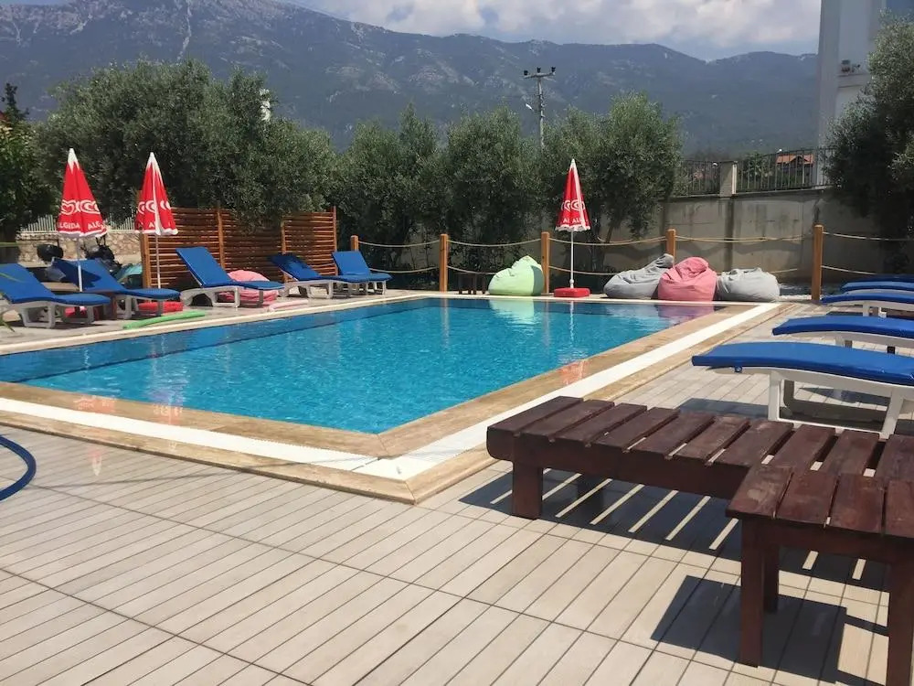 Dinc Otel