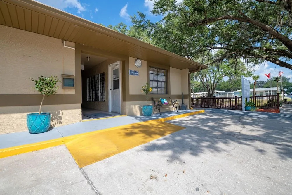 Water's Edge RV Resort