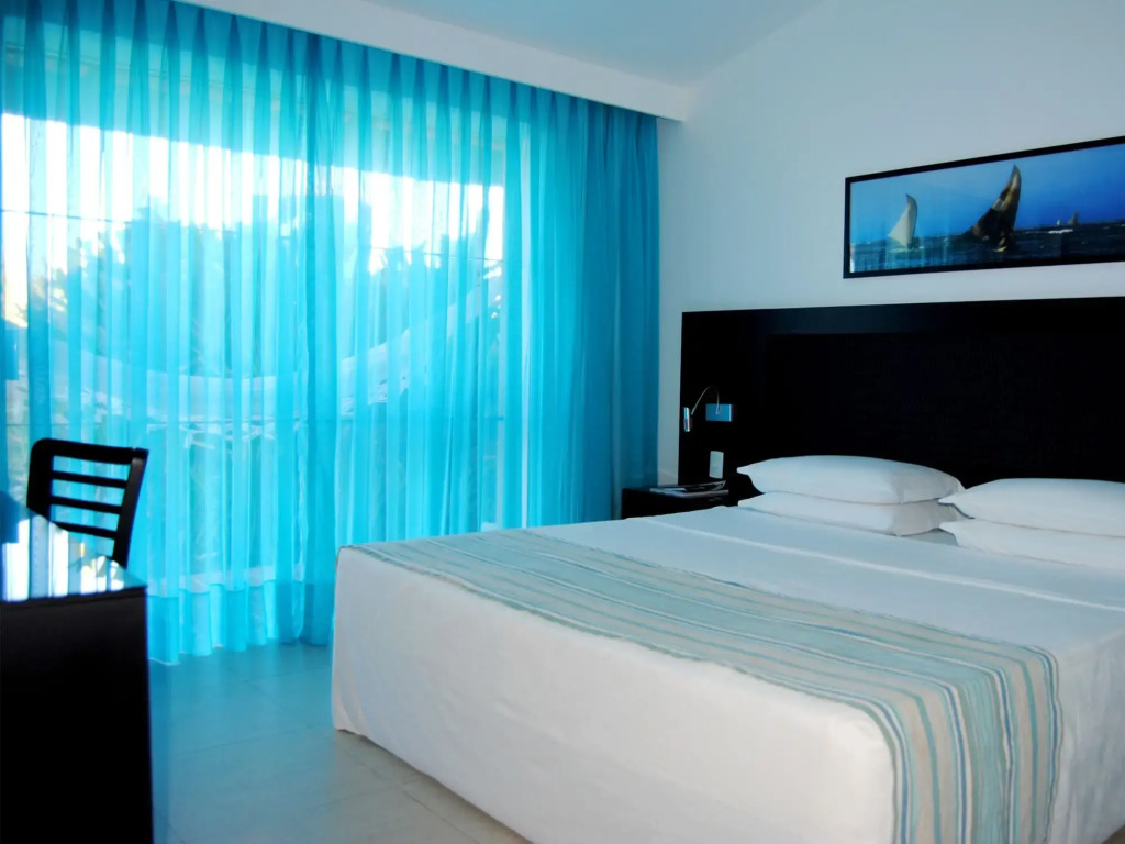 Dom Pedro Laguna Beach Resort & Golf by WAM Experience