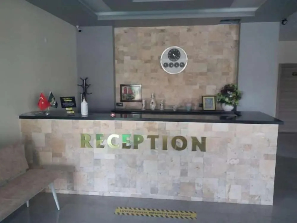 Tone Otel