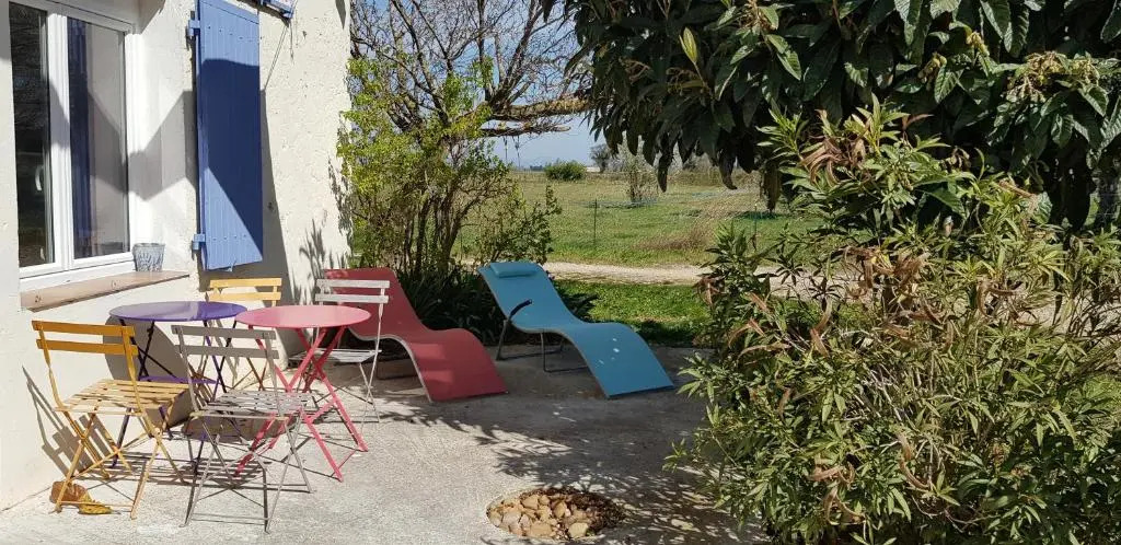 Petite maison refaite à neuf dans mas du 19ème siècle