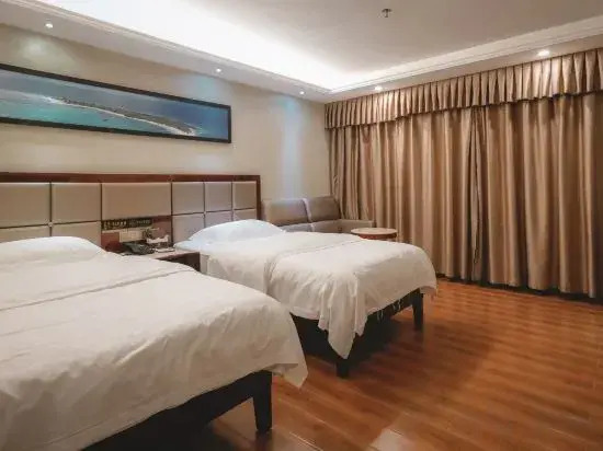 Borrman Sunshine Panorama Selected Hotel (Shanwei Ermalu Food Street)