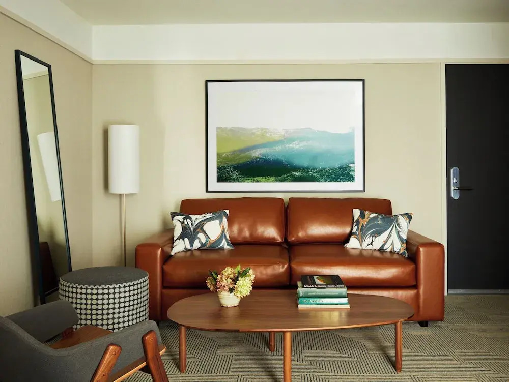 Skyline Lodge