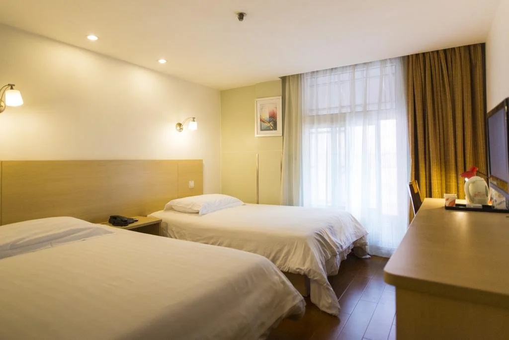 Qingdao Huazilin Motai Hotel